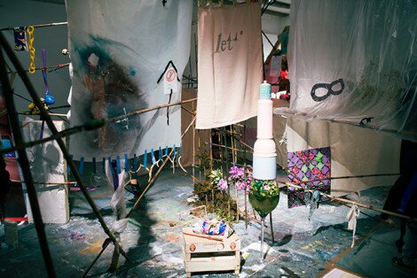 getting down on knees and nerves - Kunsthalle Graz